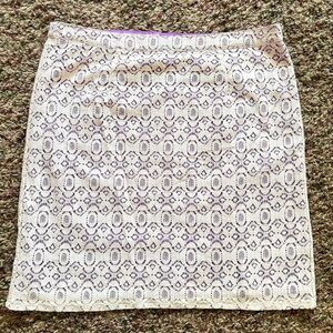 Willi Smith Size 12 White Lace Skirt With Lilac Purple Satin Lining